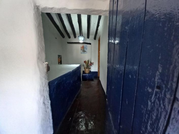 Image No.19-3 Bed Townhouse for sale