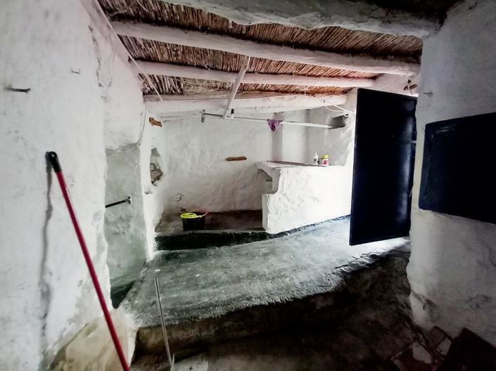 Image No.10-3 Bed Townhouse for sale