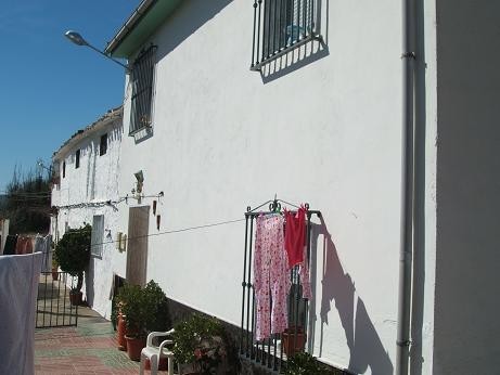 Image No.1-Maison de campagne de 3 chambres à vendre à Mures