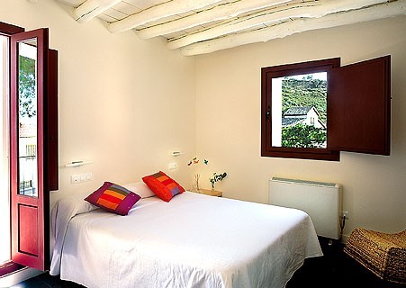 Image No.2-5 Bed Country House for sale