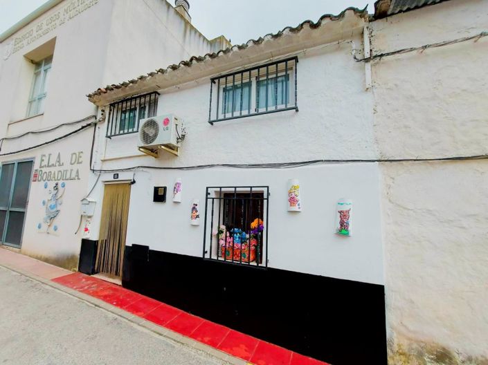 Image No.4-3 Bed Village House for sale