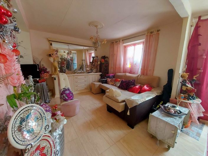 Image No.8-3 Bed Village House for sale