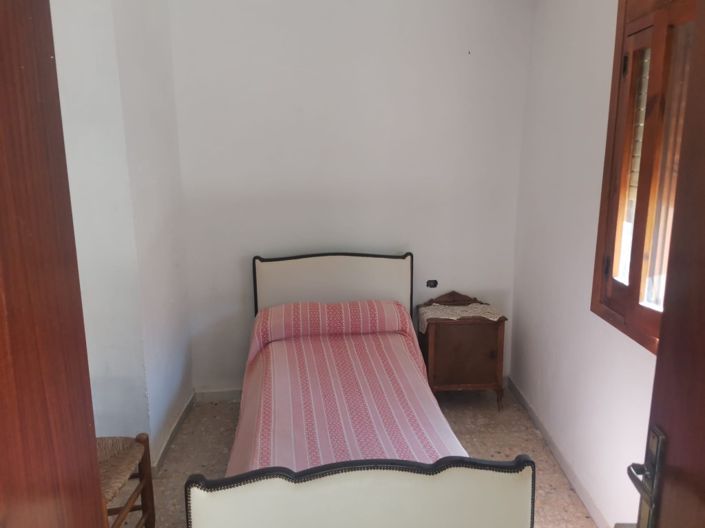 Image No.24-6 Bed Country House for sale