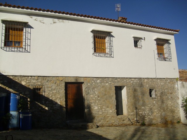 Image No.6-4 Bed Country Property for sale