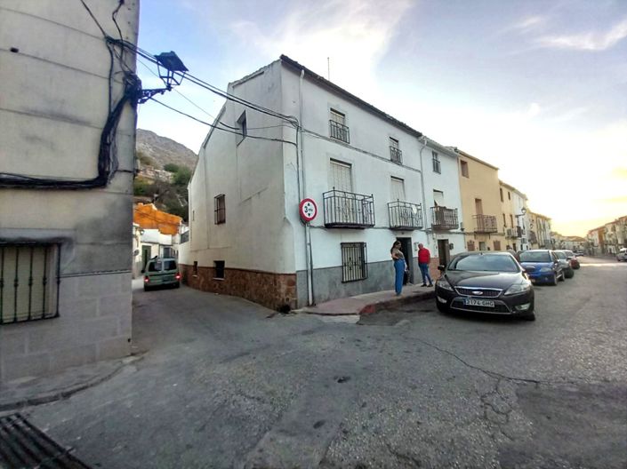 Image No.4-Maison de ville de 4 chambres à vendre à Martos