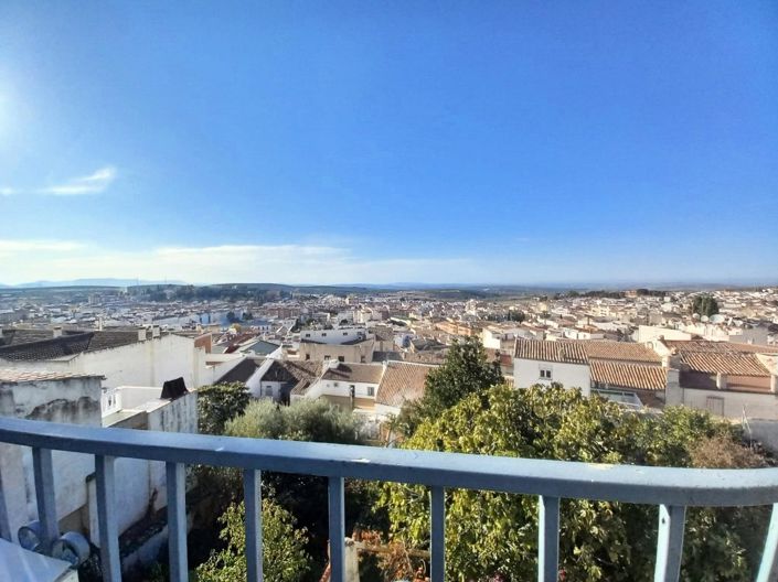 Image No.12-2 Bed Townhouse for sale