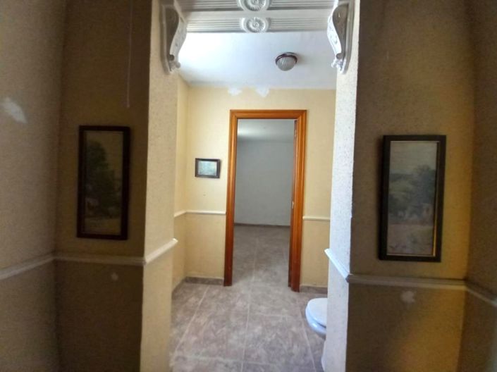 Image No.15-4 Bed Townhouse for sale