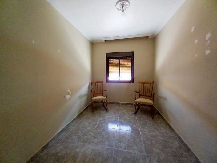 Image No.21-4 Bed Townhouse for sale