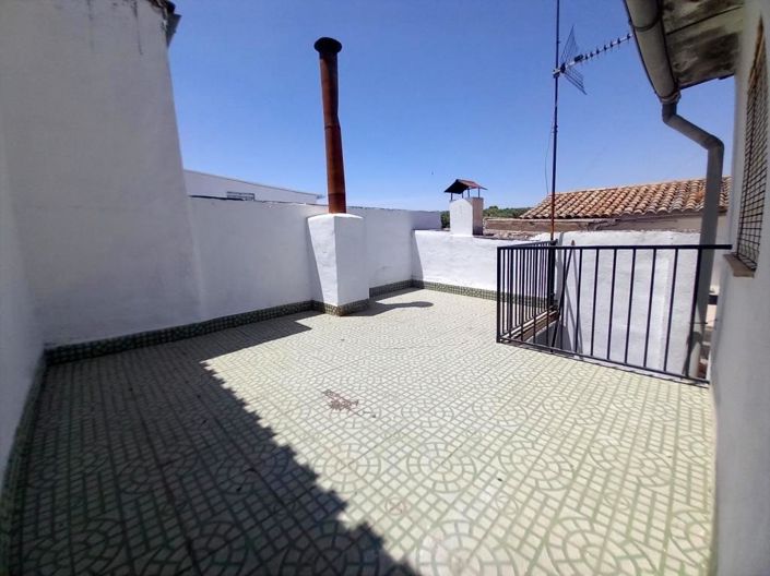 Image No.23-4 Bed Townhouse for sale