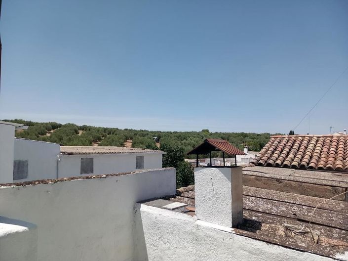 Image No.24-4 Bed Townhouse for sale