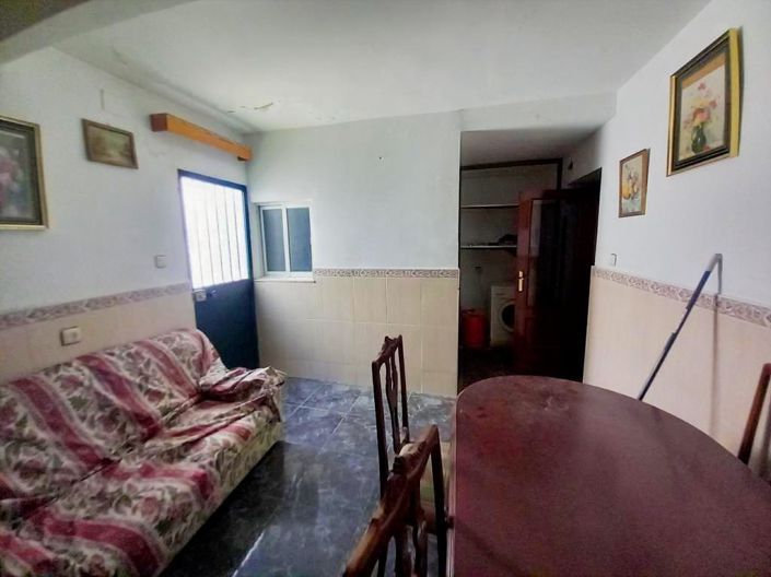 Image No.10-4 Bed Townhouse for sale