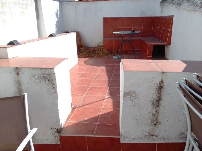 Image No.8-2 Bed Townhouse for sale