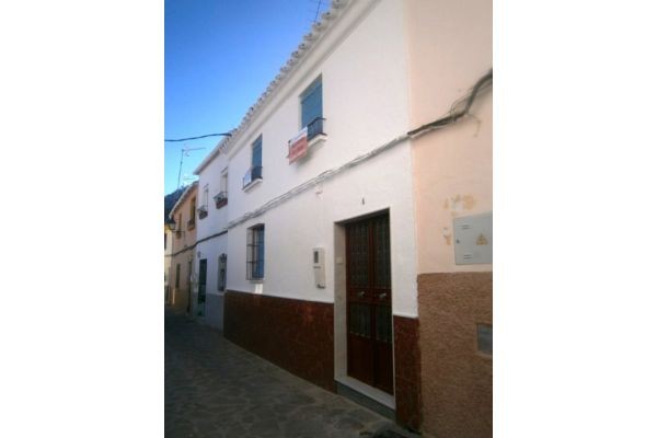 Image No.3-3 Bed Townhouse for sale