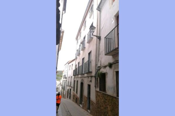 Image No.3-3 Bed Apartment for sale