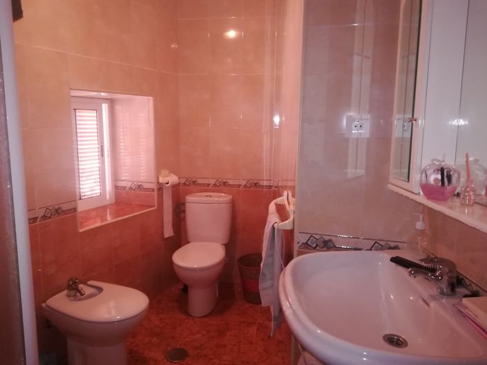 Image No.7-4 Bed Townhouse for sale