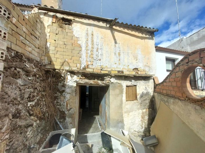 Image No.16-4 Bed Townhouse for sale