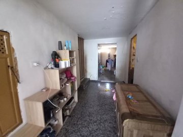 full156024367031879