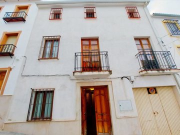 1 - Luque, Townhouse