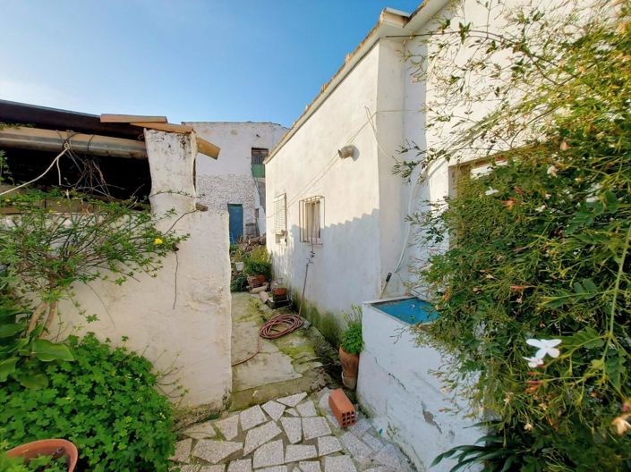 Image No.23-4 Bed Townhouse for sale