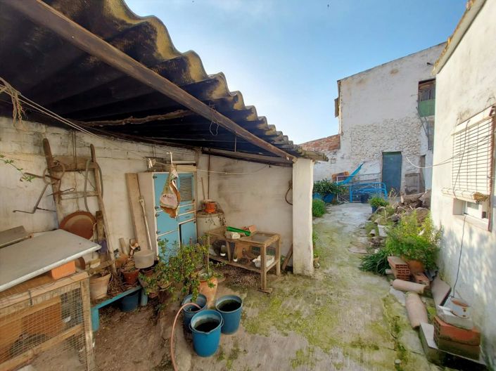 Image No.24-4 Bed Townhouse for sale