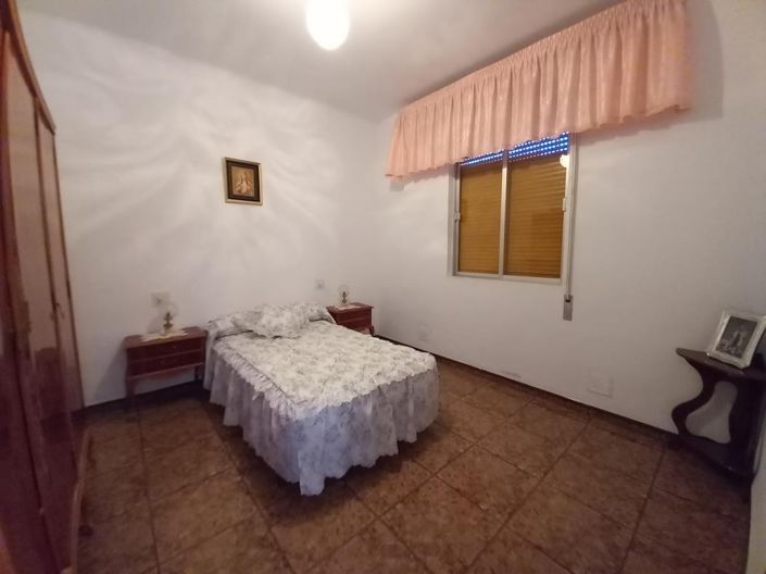 Image No.11-4 Bed Bungalow for sale