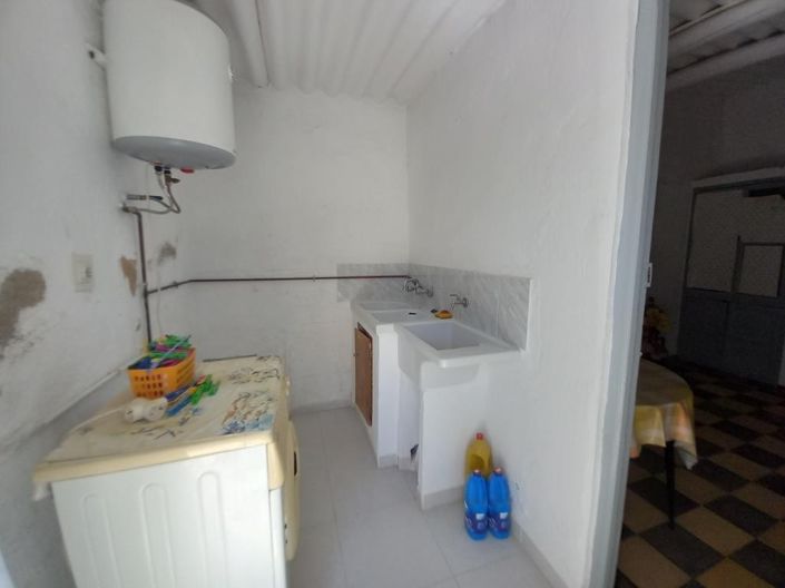 Image No.25-4 Bed Bungalow for sale