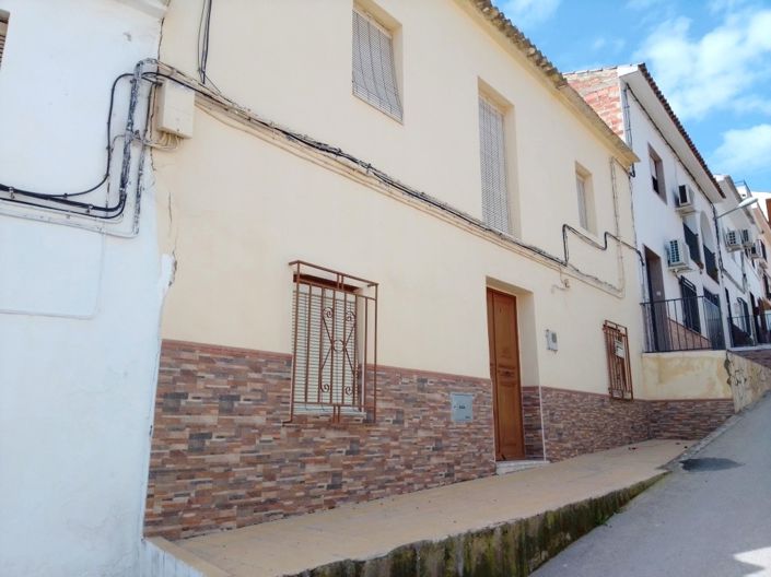 Image No.1-Maison de village de 5 chambres à vendre à Noguerones