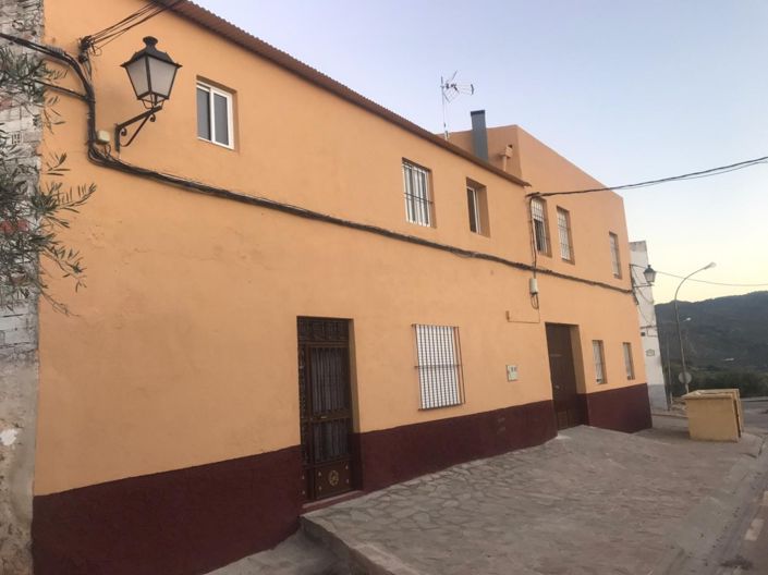 Image No.2-Casa de pueblo con 3 dormitorios en venta
