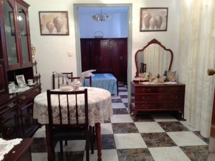 Image No.19-4 Bed Townhouse for sale