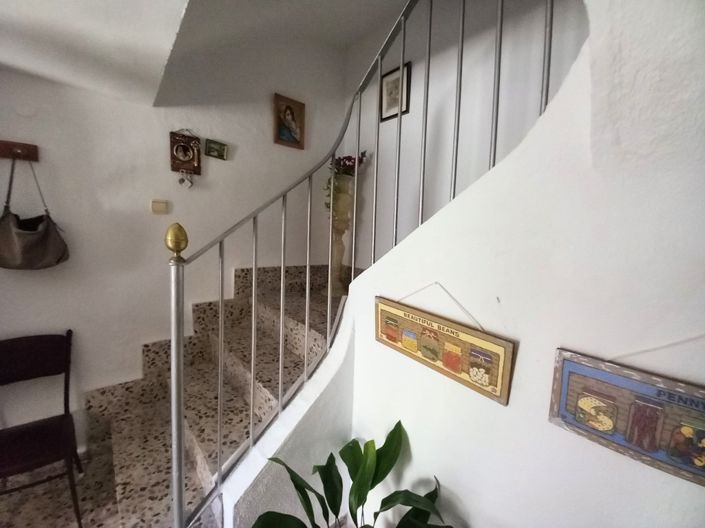 Image No.13-4 Bed Townhouse for sale