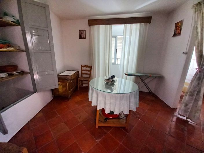 Image No.19-4 Bed Townhouse for sale