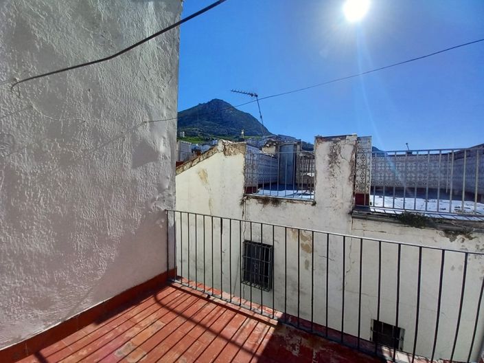 Image No.24-4 Bed Townhouse for sale