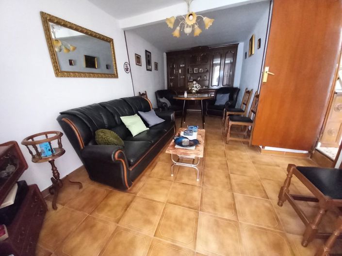 Image No.4-4 Bed Townhouse for sale