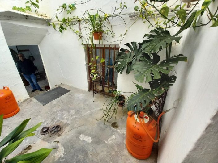 Image No.10-4 Bed Townhouse for sale