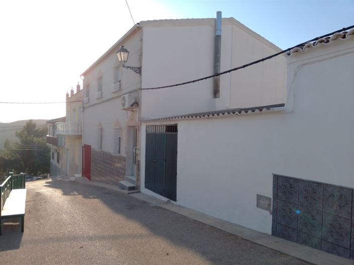 Image No.17-6 Bed Village House for sale