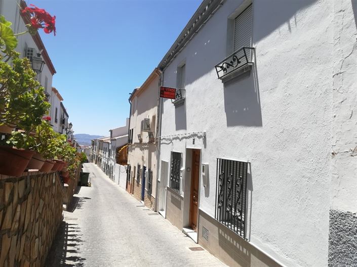 Image No.3-4 Bed Townhouse for sale