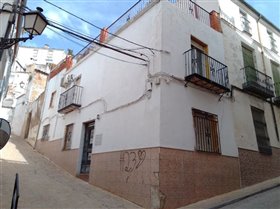 Image No.0-Maison de ville de 3 chambres à vendre à Martos