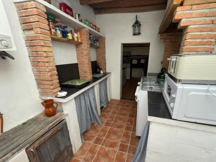 Image No.15-3 Bed Country House for sale