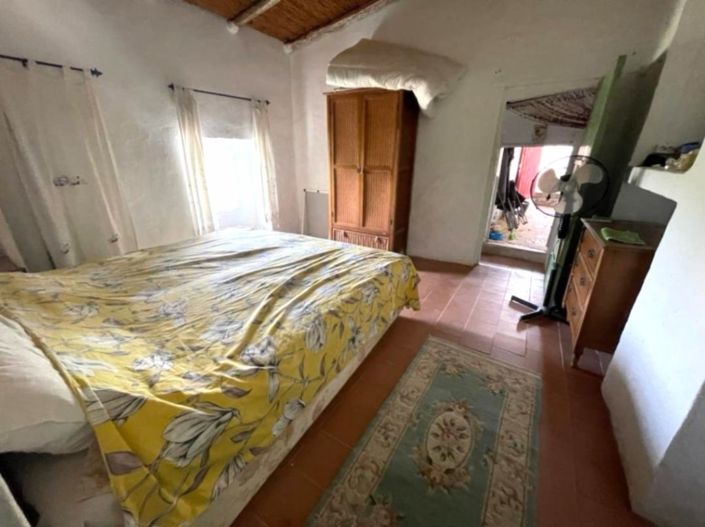 Image No.22-3 Bed Country House for sale