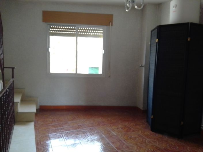 Image No.12-2 Bed Bar for sale