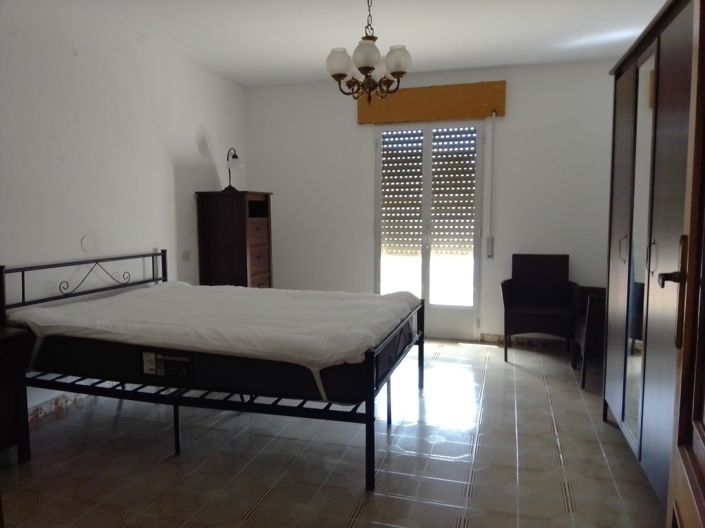 Image No.16-2 Bed Bar for sale