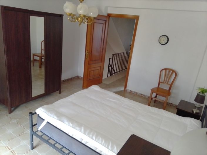 Image No.18-2 Bed Bar for sale