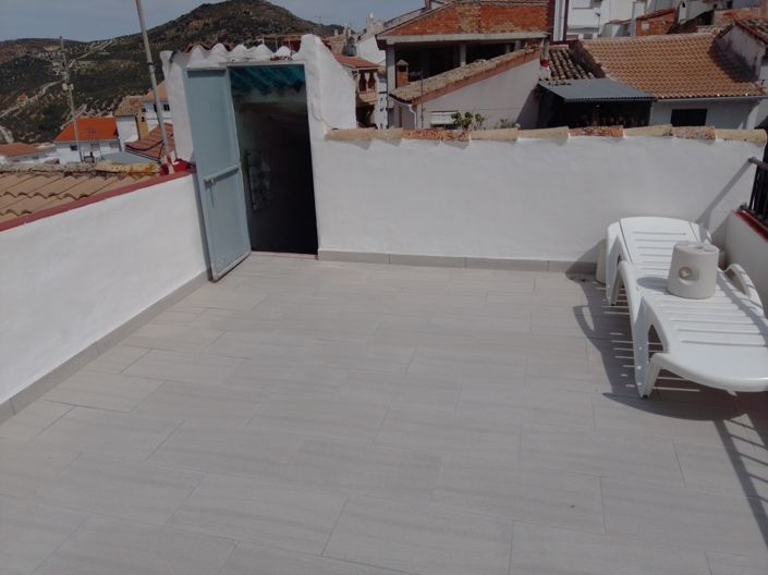 Image No.20-2 Bed Bar for sale