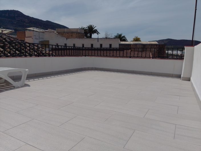 Image No.21-2 Bed Bar for sale