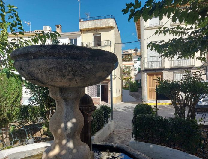 Image No.29-2 Bed Bar for sale