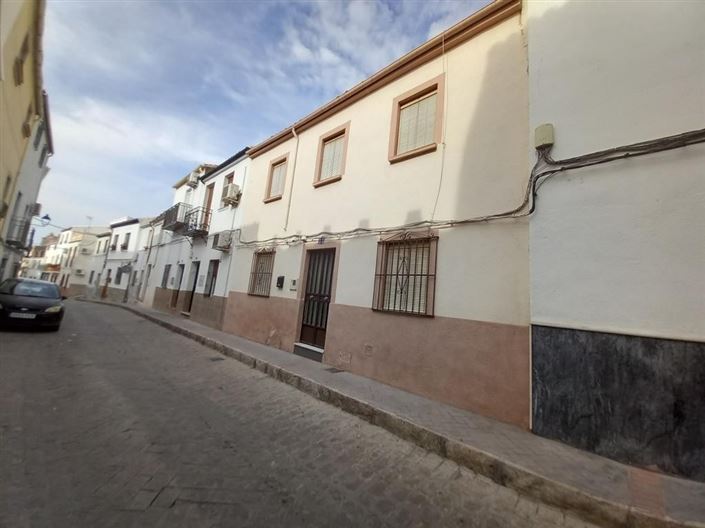 Image No.30-4 Bed Townhouse for sale