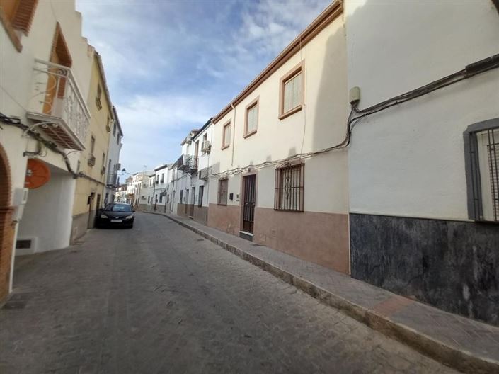 Image No.31-4 Bed Townhouse for sale