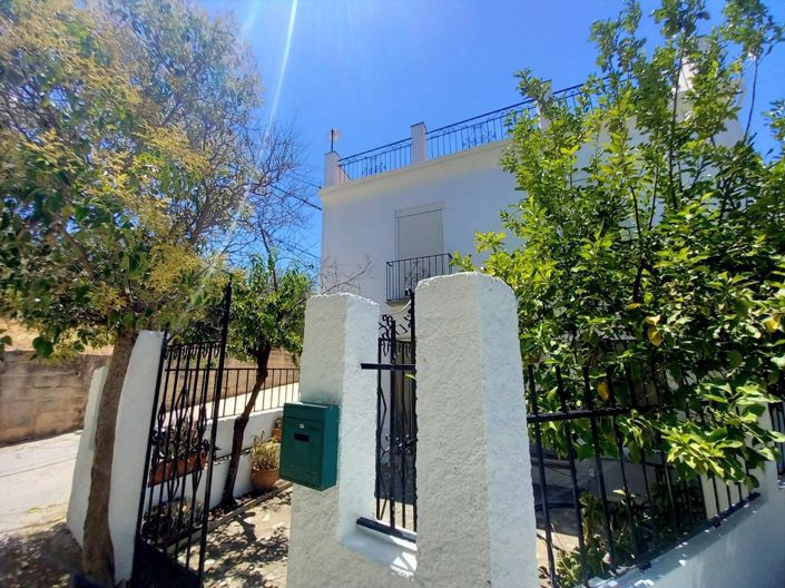 Image No.4-4 Bed Village House for sale