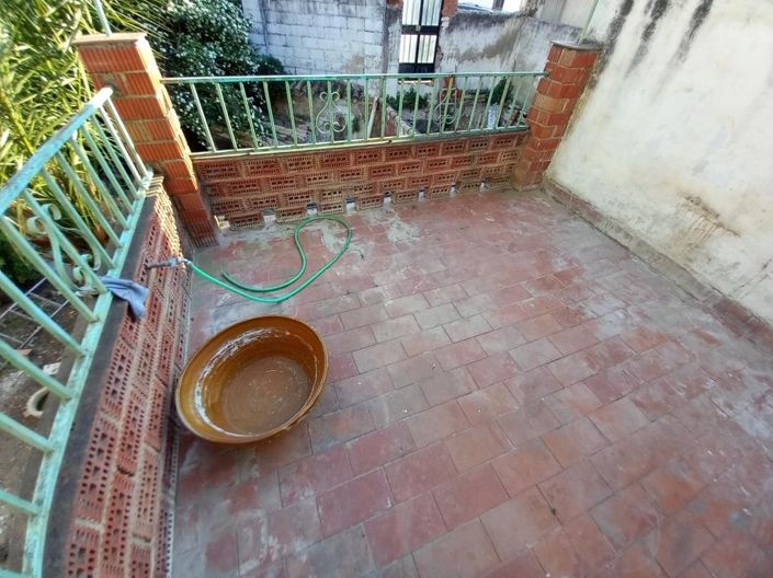 Image No.12-5 Bed Townhouse for sale