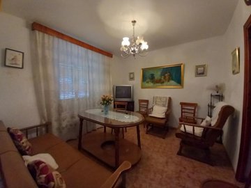 full135175261793924